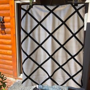 White House Black Market Skirt